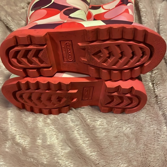 Size 7 pink and purple Coach Rainboots - Picture 8 of 8